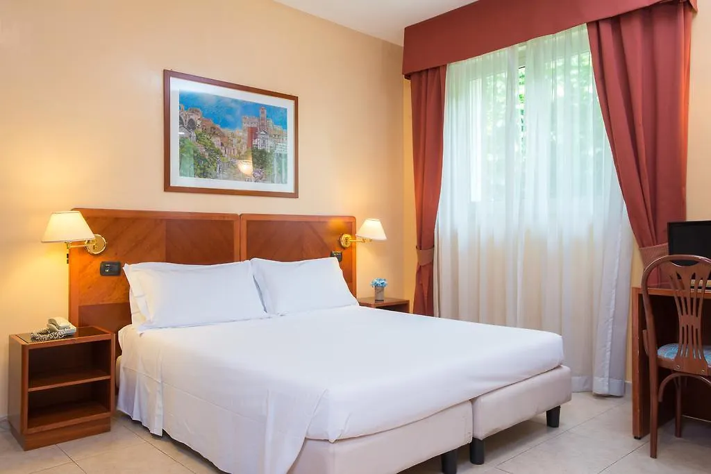 ***  Hotel Giotto Roma Itália